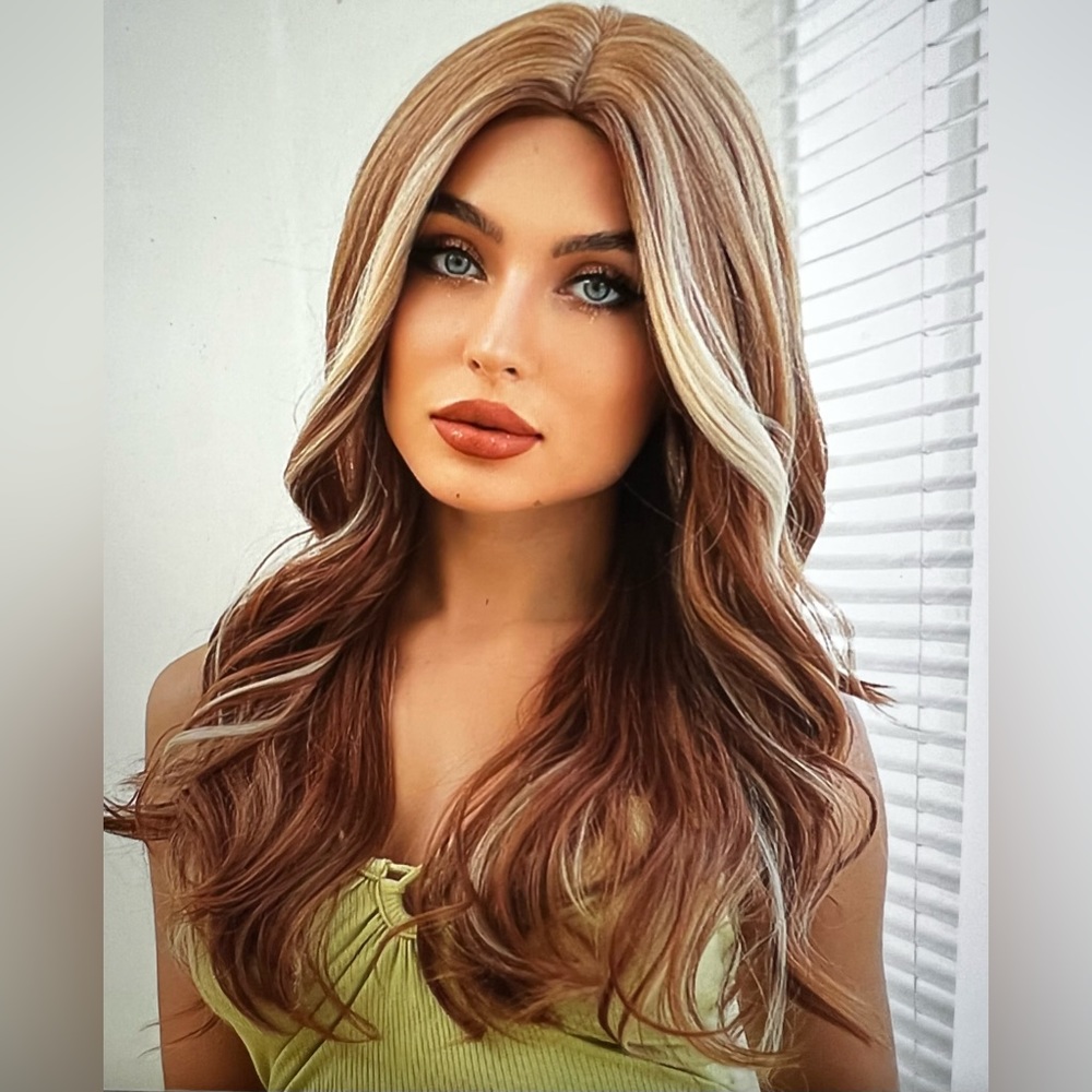 Long Curly Synthetic Wig 24 Inches in Red/Blonde (33/27) Color/Never out of box